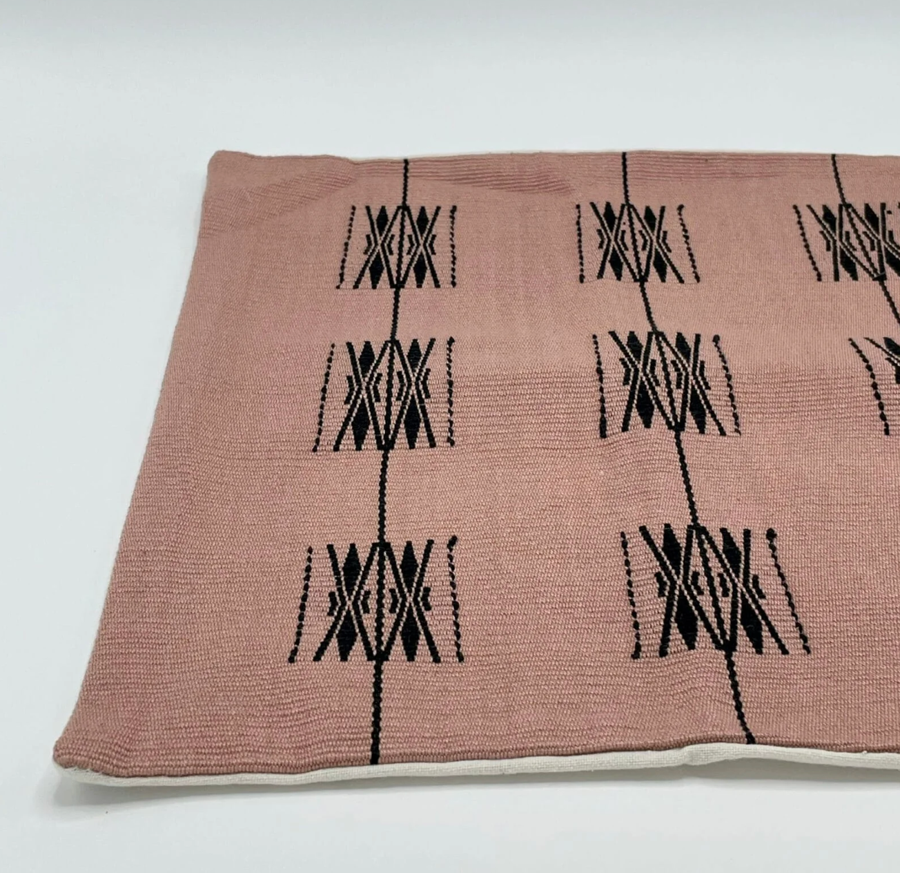 Senyu - Handwoven Cushion Cover - Dusty Rose