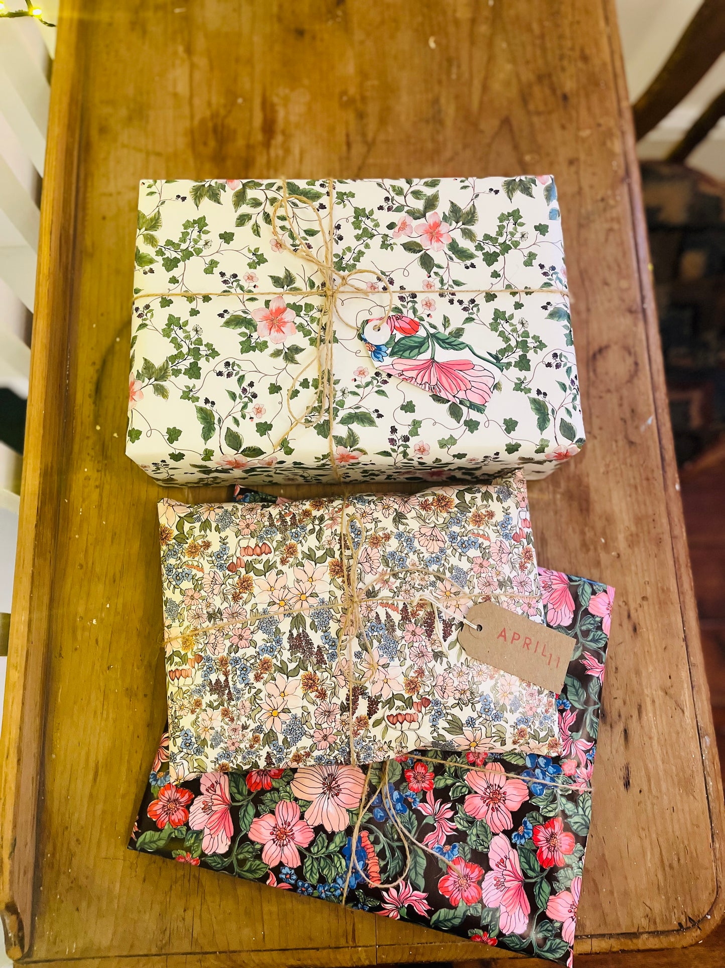 April 11 - Wrapping Paper Daisy & Dandelion Floral