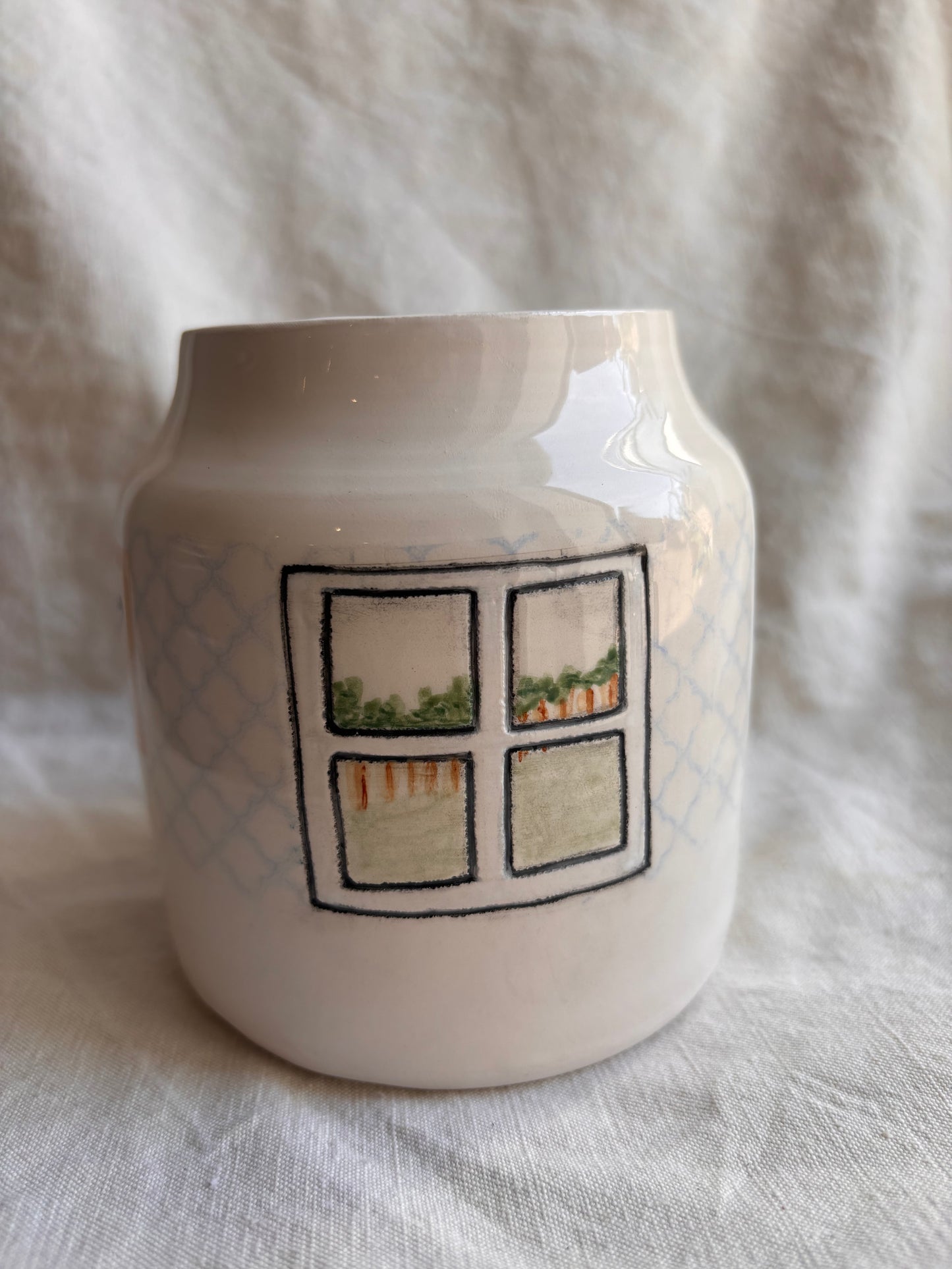 Emily Conroy Ceramics - Illustrated Pot