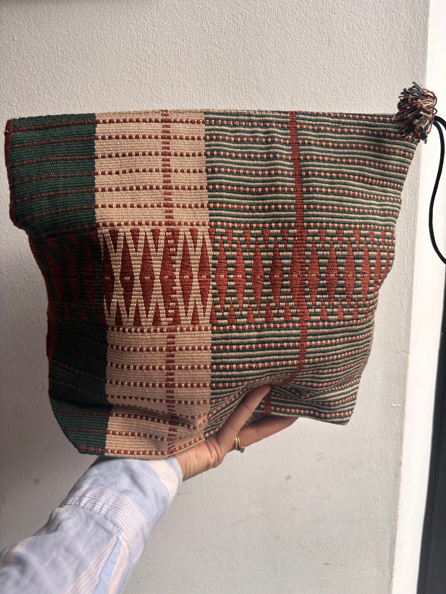 Senyu - Handwoven Wash Bag