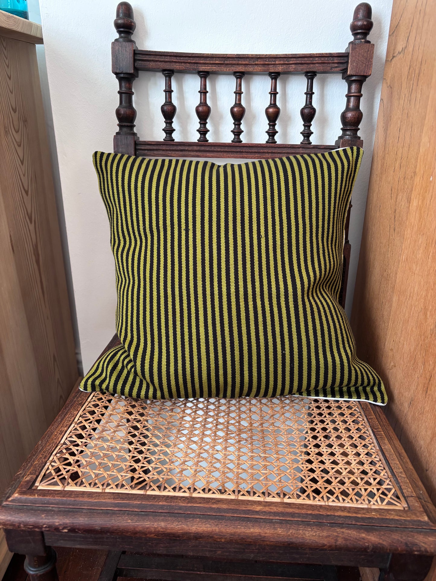 Senyu - Handwoven Cushion Cover - Green Striped