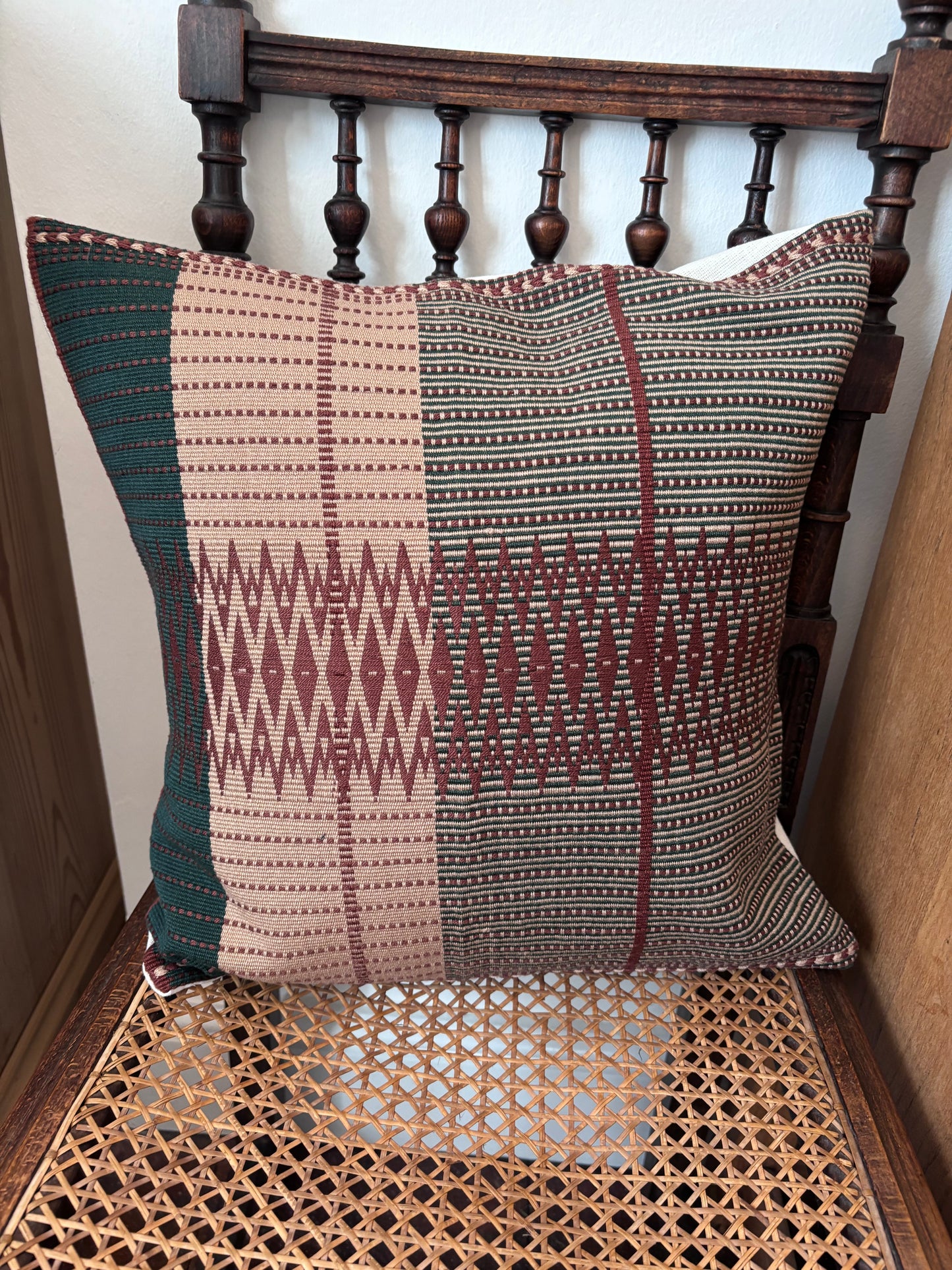 Senyu - Handwoven Cushion Cover - Dusky Rose, Burgundy & Green