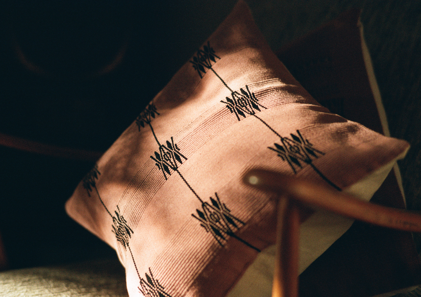Senyu - Handwoven Cushion Cover - Dusty Rose