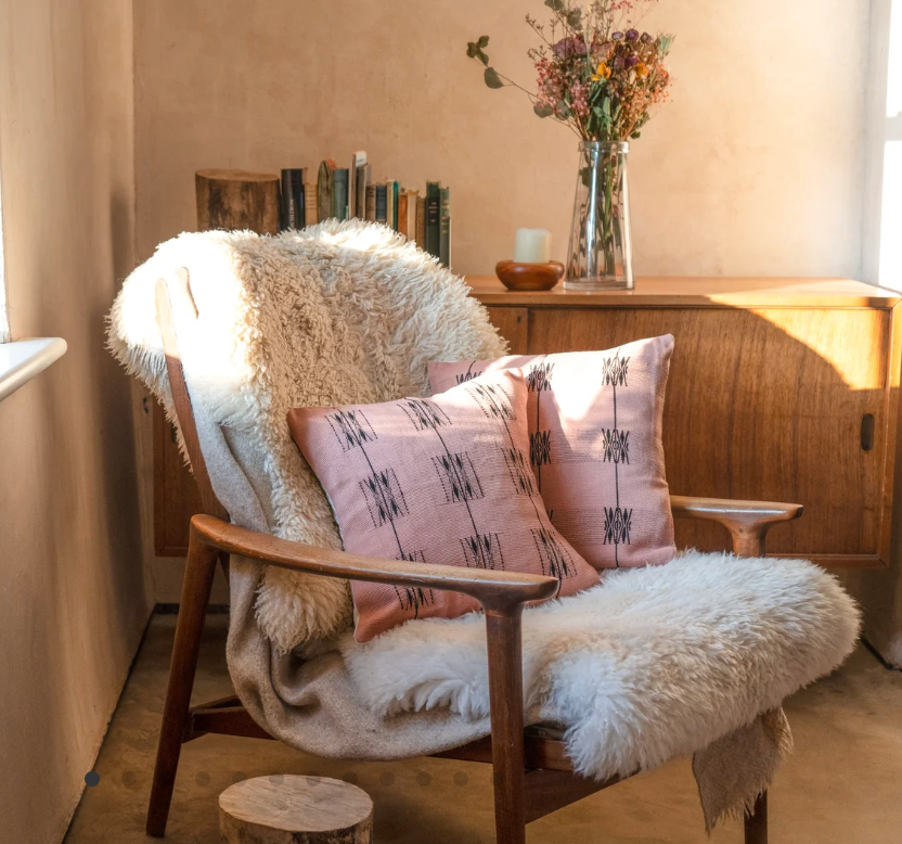 Senyu - Handwoven Cushion Cover - Dusty Rose