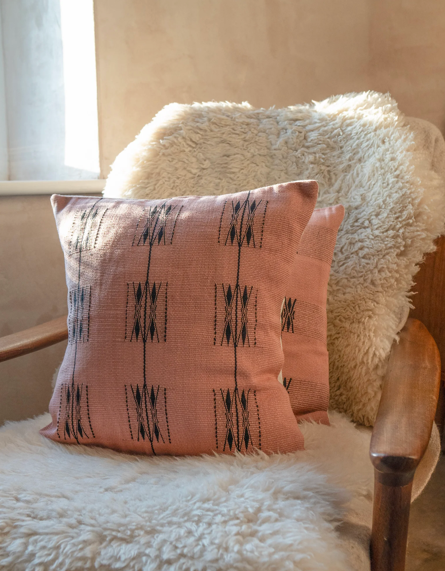 Senyu - Handwoven Cushion Cover - Dusty Rose