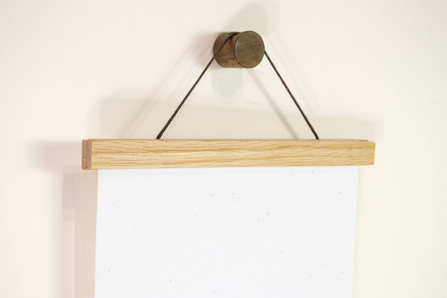 Oak print or tapestry wall hanger: A2